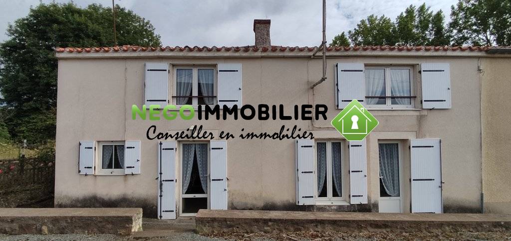 FACADE DE LA MAISON